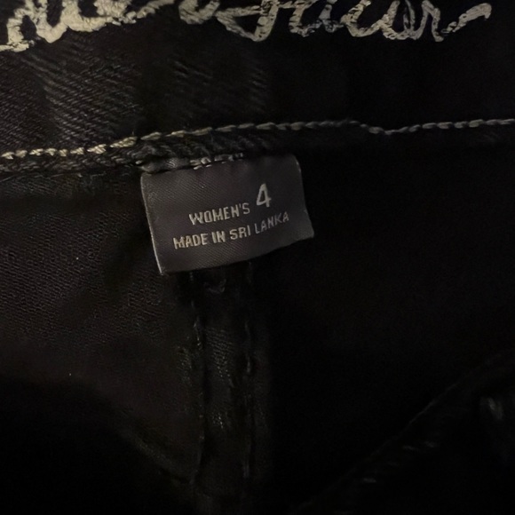 NWOT, Eddie Bauer denim jeans. Size 4. Straight legs - Picture 3 of 9